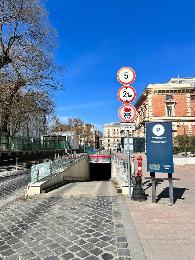 Cedar Inn Budapest - Palace District المظهر الخارجي الصورة