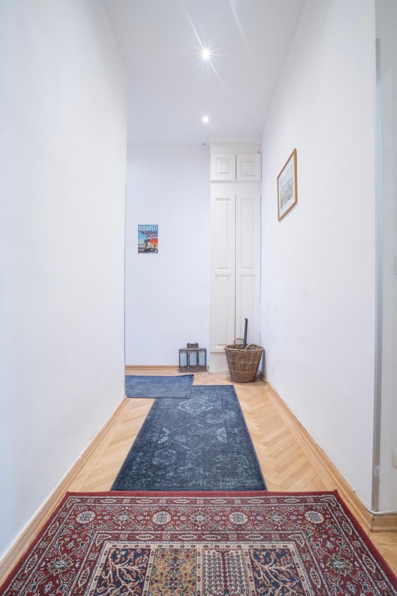 Cedar Inn Budapest - Palace District المظهر الخارجي الصورة
