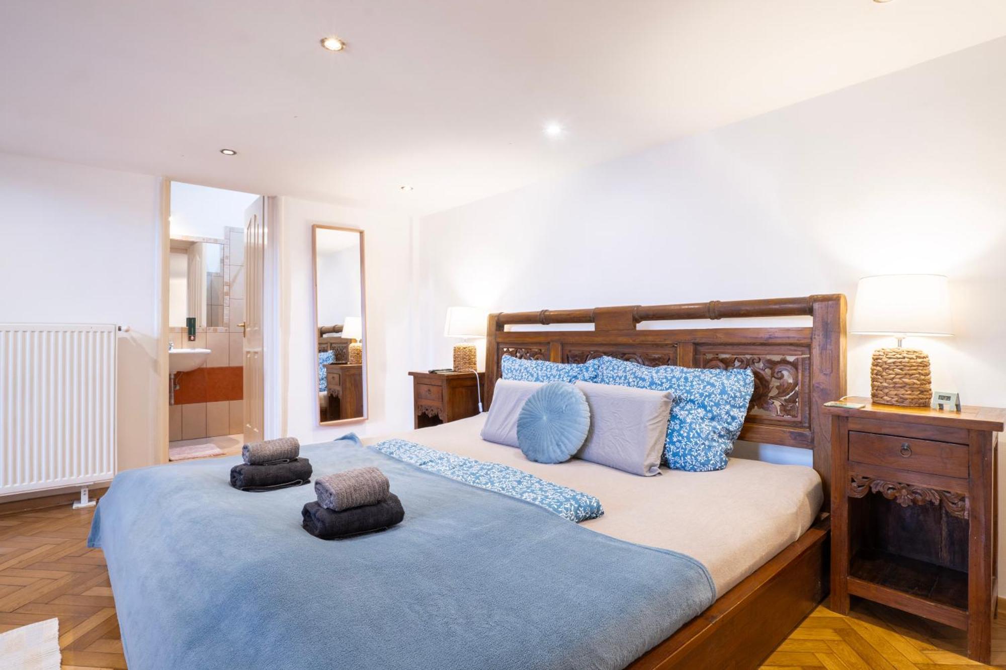 Cedar Inn Budapest - Palace District المظهر الخارجي الصورة