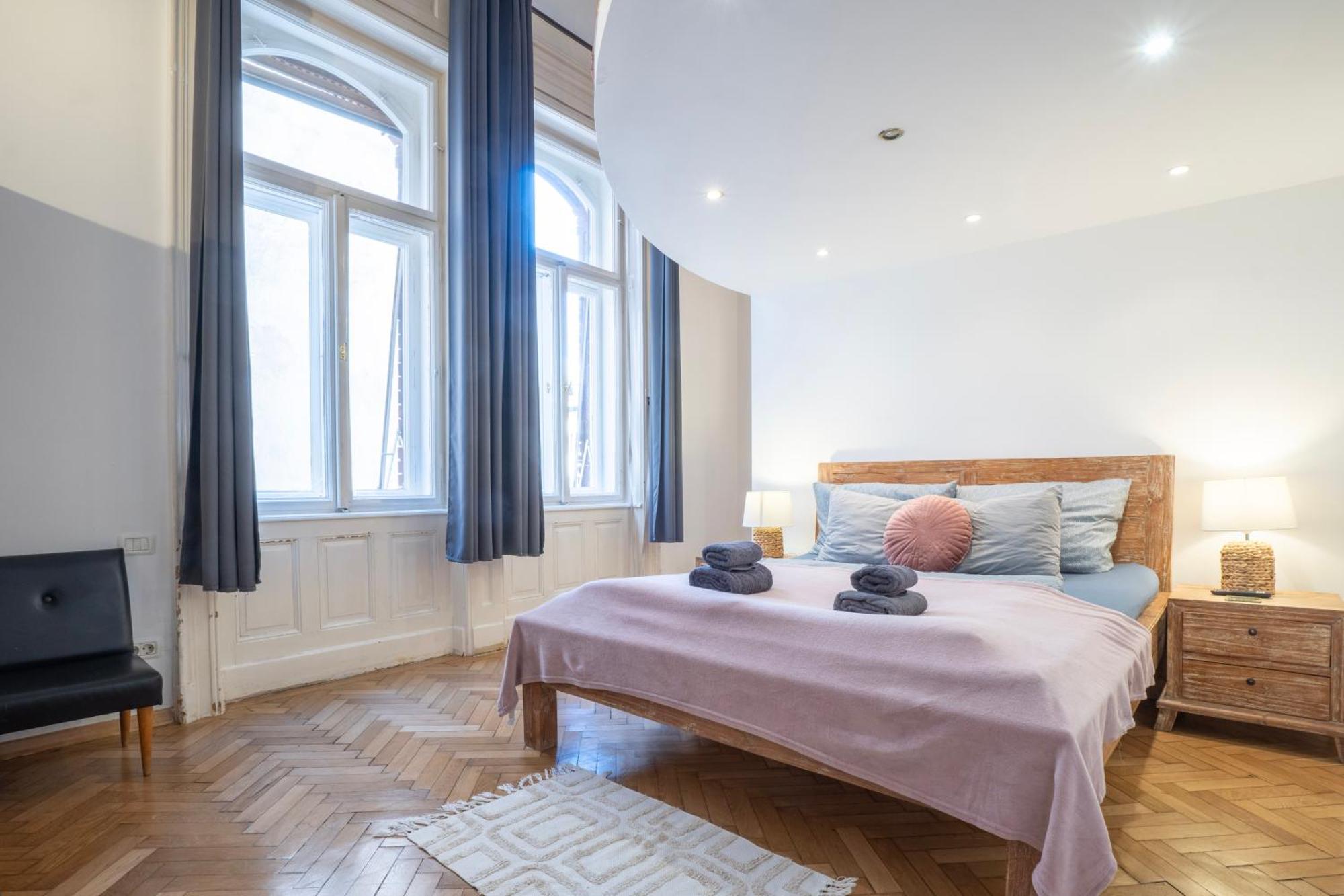 Cedar Inn Budapest - Palace District المظهر الخارجي الصورة