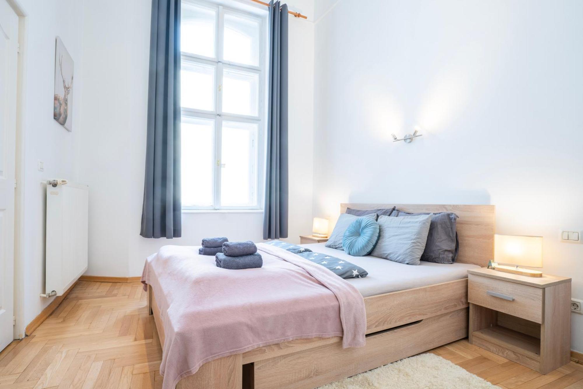 Cedar Inn Budapest - Palace District المظهر الخارجي الصورة