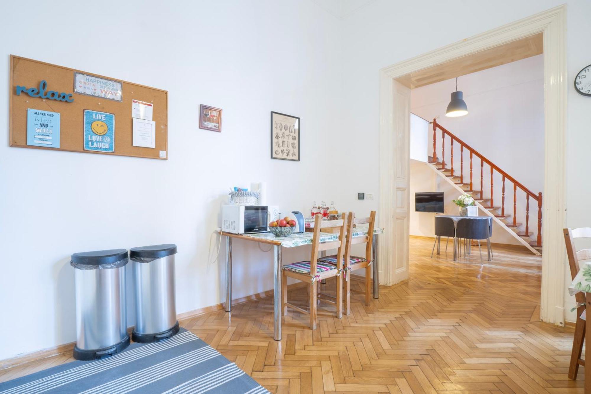 Cedar Inn Budapest - Palace District المظهر الخارجي الصورة