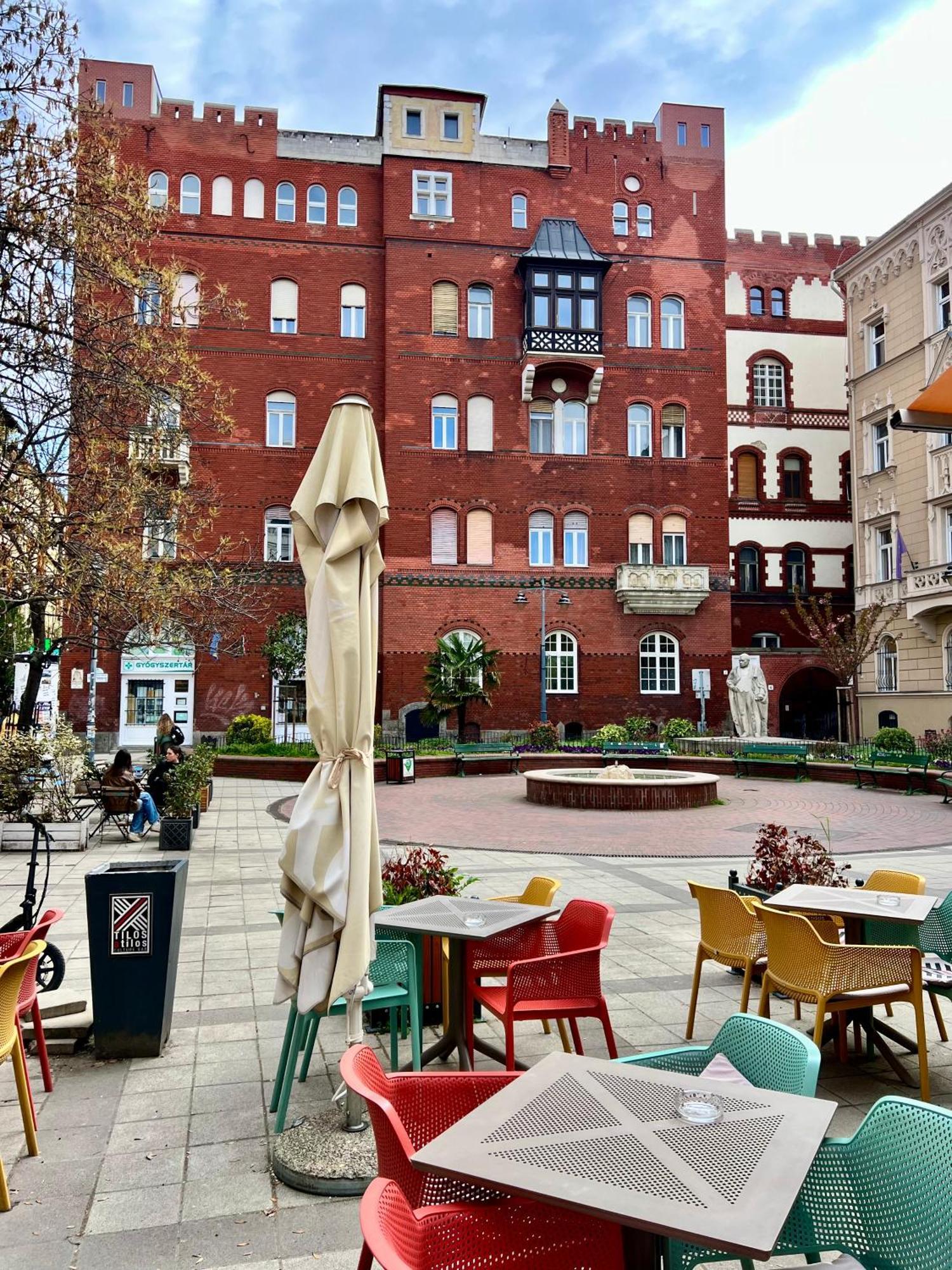 Cedar Inn Budapest - Palace District المظهر الخارجي الصورة